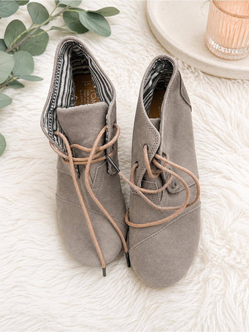 TOMS Desert Wedge Gray Suede Lace Up Booties Ankle Boots 7 $129 retail